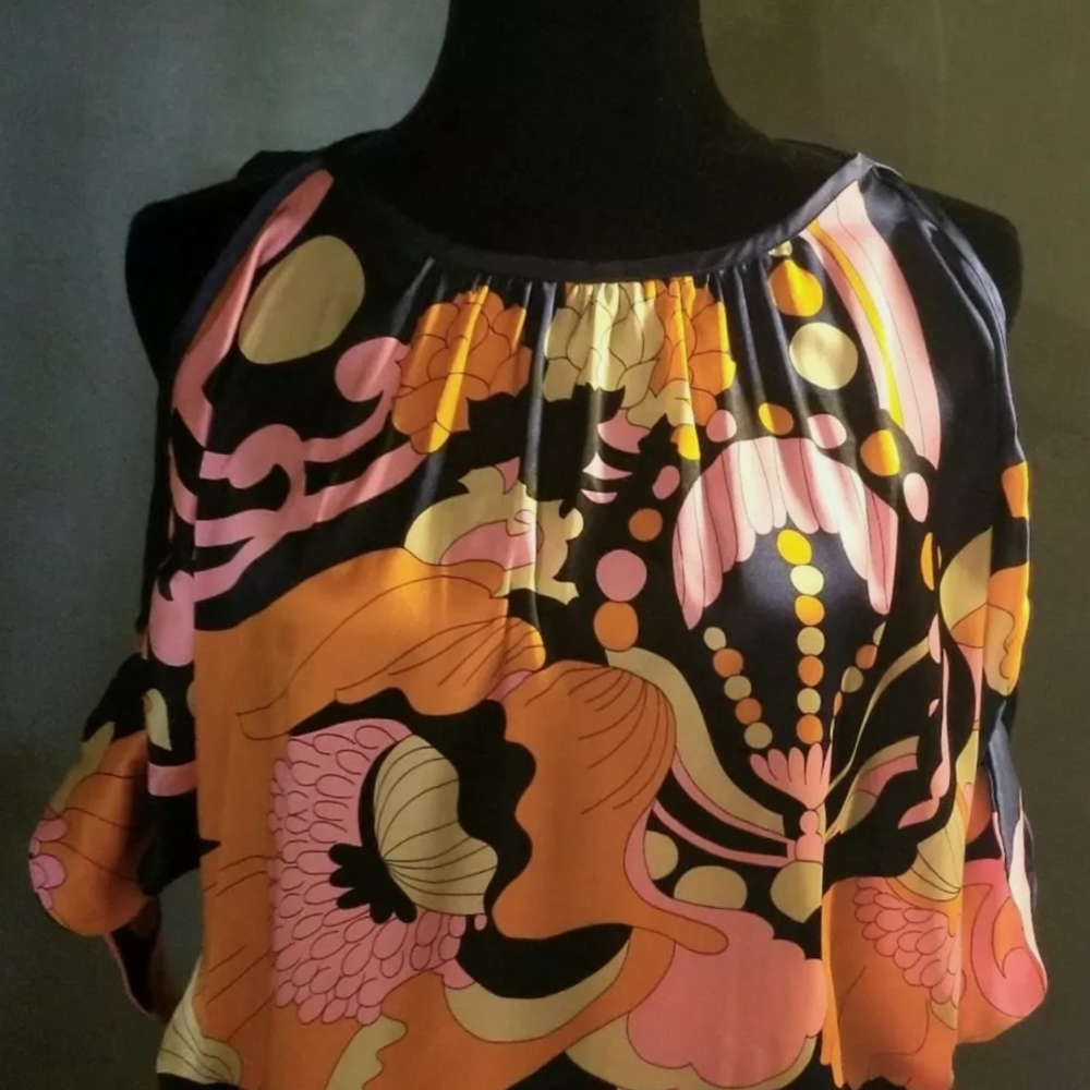 Cold shoulder blouse by Voom / Joy Han